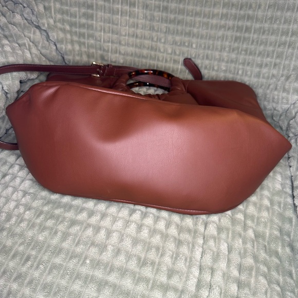 DKNY Brown Vegan Leather Hobo Slouchy Tortoise Handle Bag Long Crossbody Strap - Picture 8 of 8